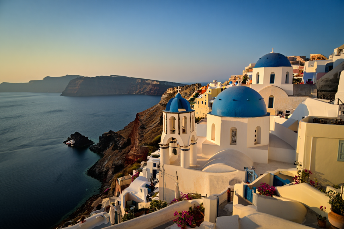 Best Time to Travel to Greece: Ideal Months for Sightseeing